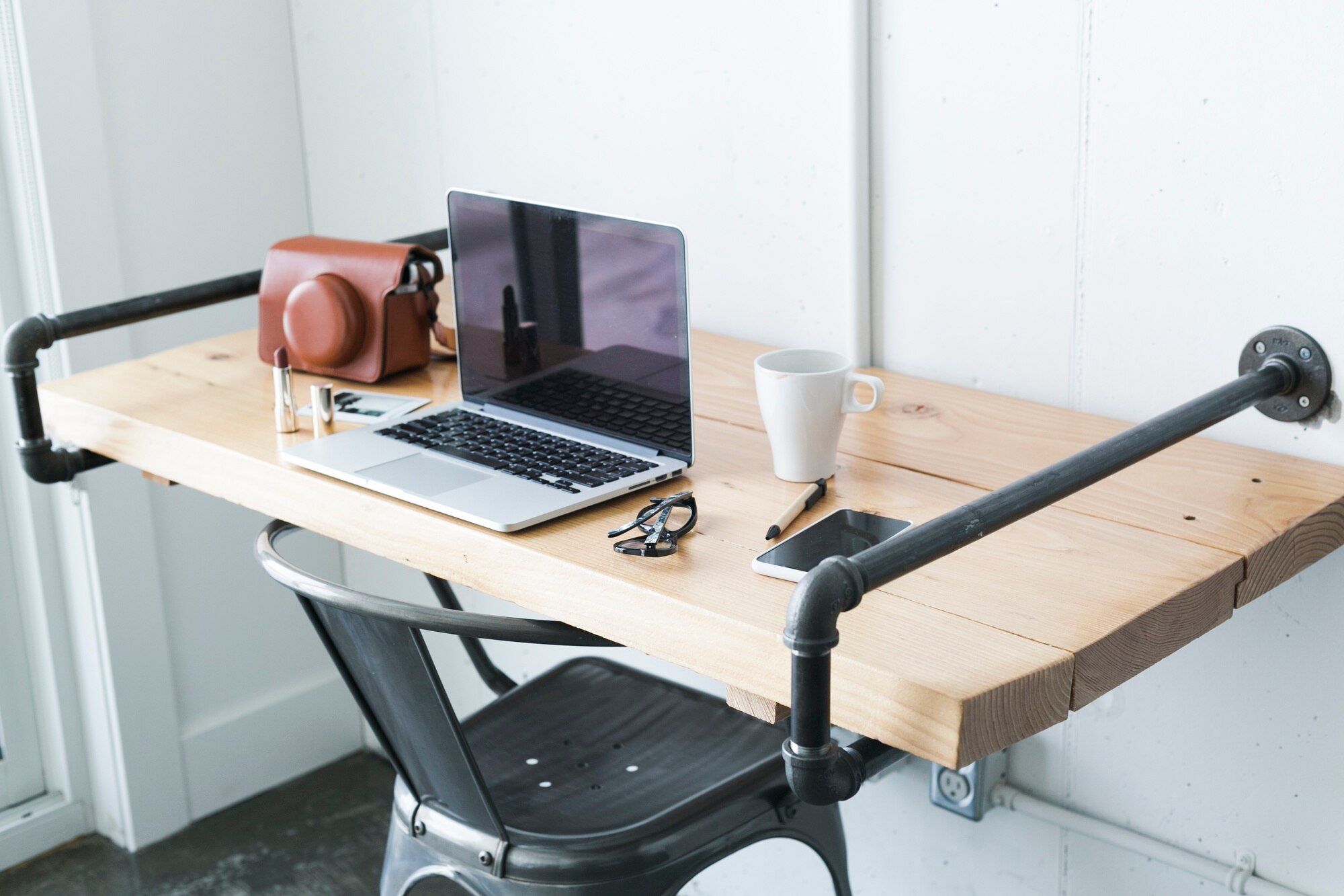 Postazione di lavoro ordinata